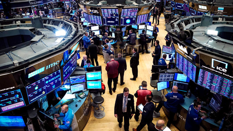 Trading floor screens 